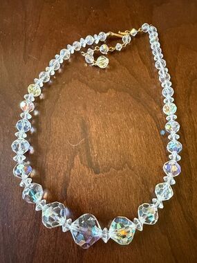 Aurora Borealis Faceted Crystal glass Necklace